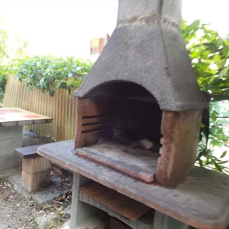 Apartment Villa Paula Near Archaeological Museum 27901 Daire