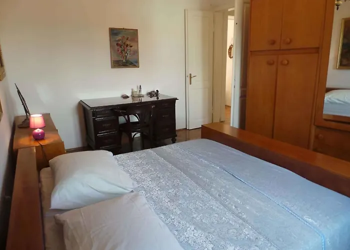 Apartment Villa Paula Near Archaeological Museum 27901 Pula