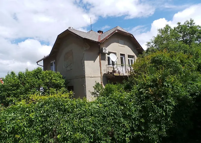 Apartment Villa Paula Near Archaeological Museum 27901 Daire